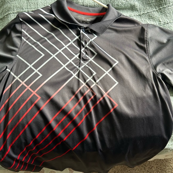 Lot of 7 short sleeved shirts! Under Armour, North Face, Fila, Izod, and more! - Picture 11 of 14